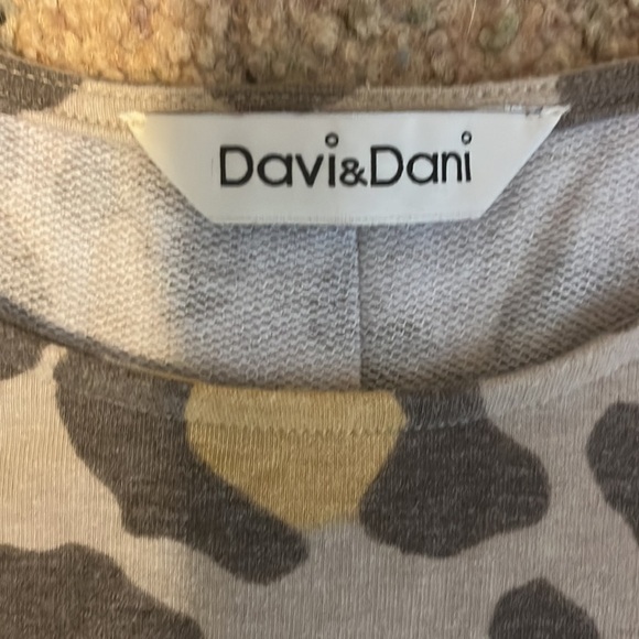DAVI & Dani Tan Animal Print Mini Dress.  Size Small - Picture 4 of 6